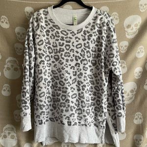 ANIMAL PRINT TUNIC SWEATSHIRT